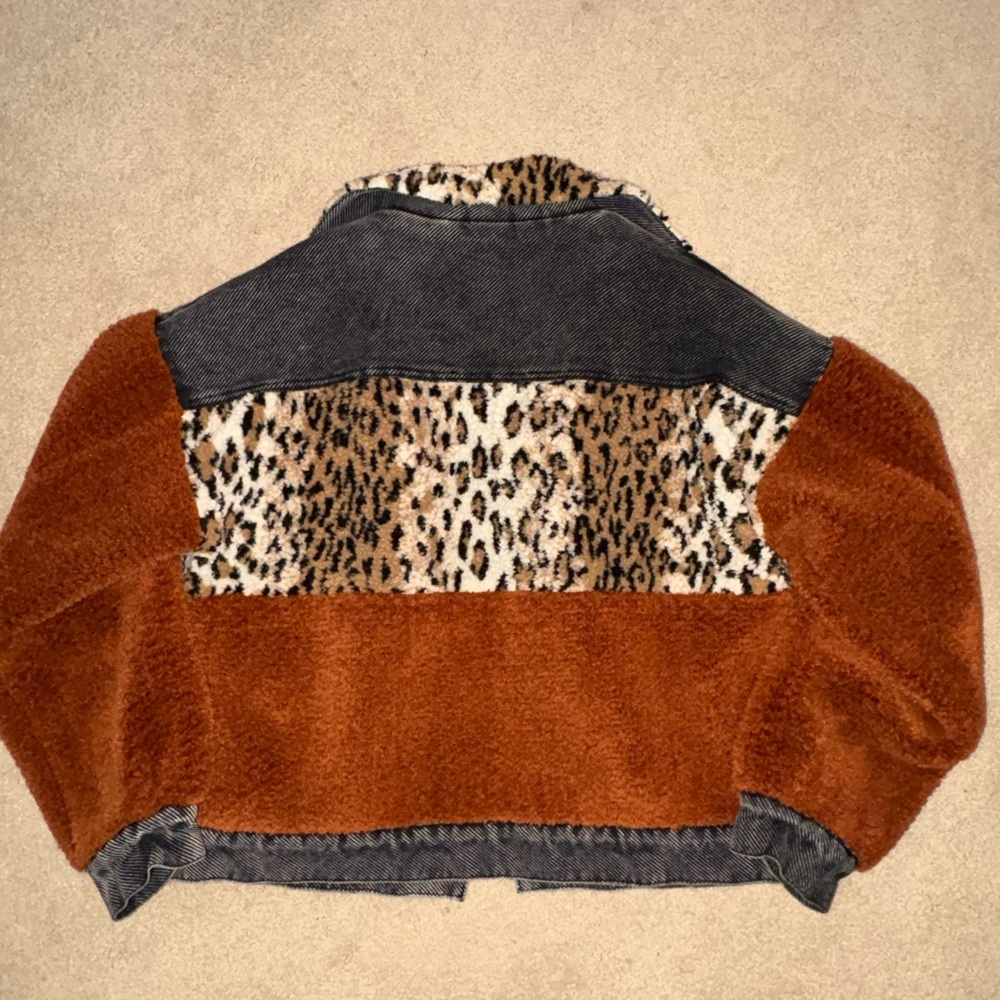 Oli & Hali Brown Sherpa Bomber Jacket with Leopard Panels - Picture 3 of 4